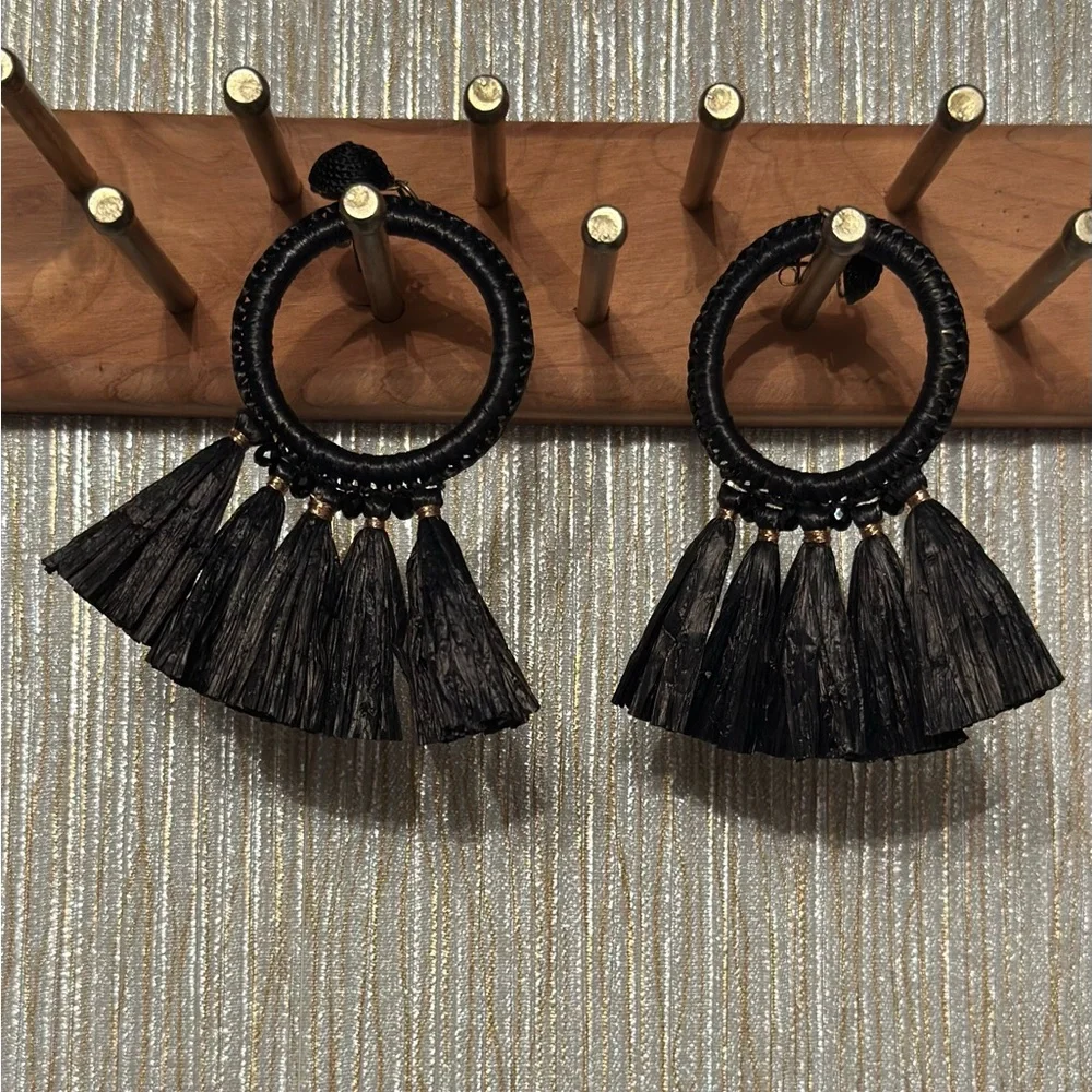 8 Necklaces & 7 Earrings - Picture 8 of 9